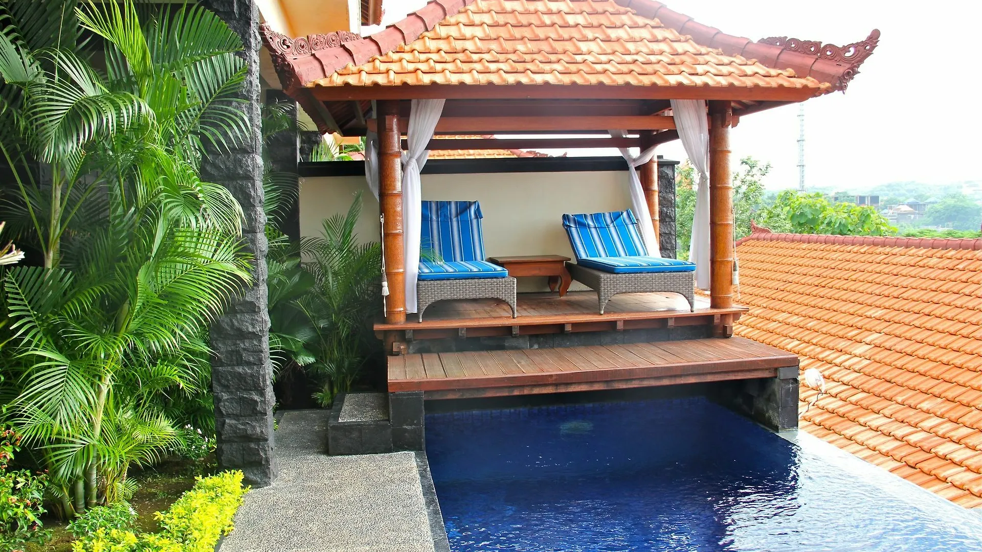 Jimbaran Cliffs Private Pool Hotel & Spa 4*,